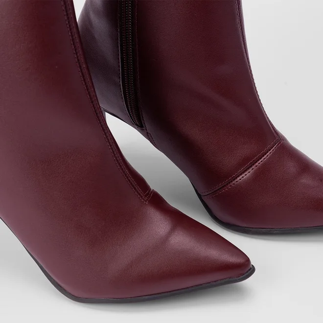Ankle Boot Gabriela Salto Fino Pespontos Vinho