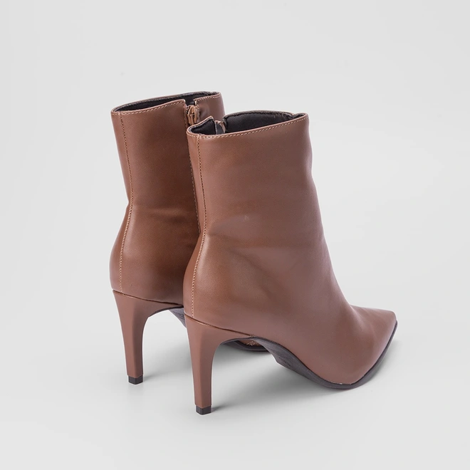 Ankle Boot Feminina Gabriela Salto Fino Pespontos Marrom