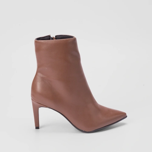 Ankle Boot Gabriela Salto Fino Pespontos Marrom
