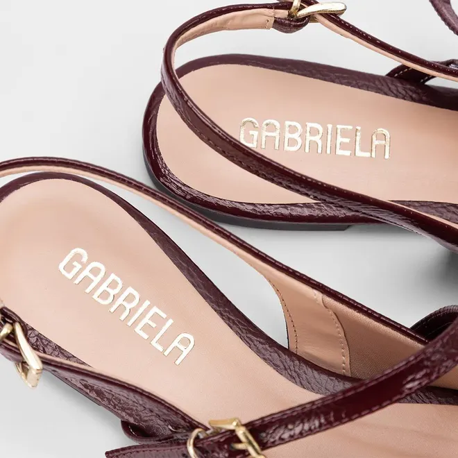 Sapatilha Boneca Slingback Feminina Gabriela Tiras Slim Fivelas Texturizada Vinho