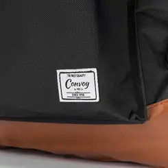 Mochila Convoy Detalhe Caramelo & Preto