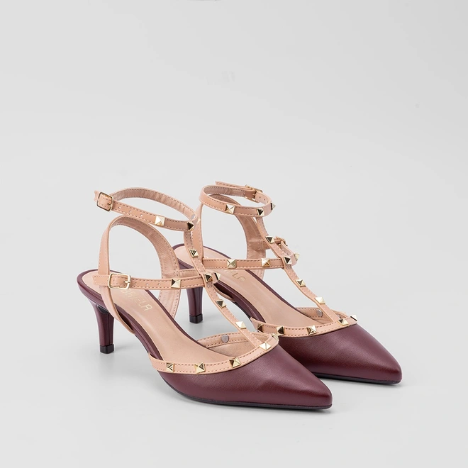 Scarpin Slingback Feminino Gabriela Salto Fino Fivelas Tachas Recortes Vinho