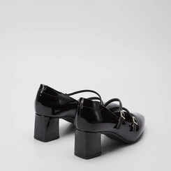 Scarpin Boneca Feminino Beira Rio Salto Grosso Fivelas Verniz Preto