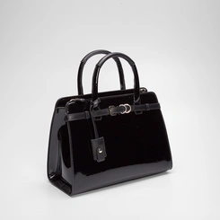 Bolsa Satchel Gabriela Verniz Detalhe Fivela Preto