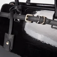 Bolsa Satchel Gabriela Verniz Detalhe Fivela Preto