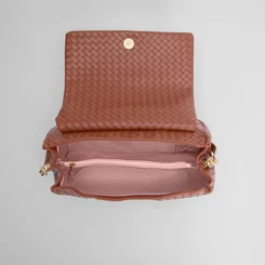 Bolsa Baguete Penélope Tressê Detalhe Corrente Caramelo