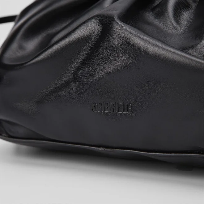 Bolsa Gabriela Bucket Bag Pequena Preto