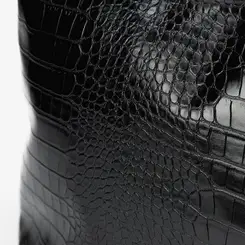 Bolsa Hobo Penélope Grande Croco Preto