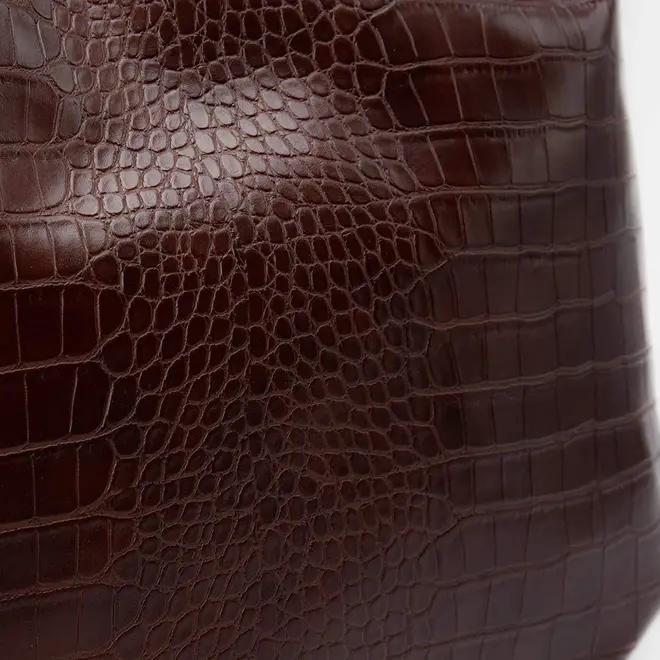 Bolsa Hobo Penélope Grande Croco Marrom