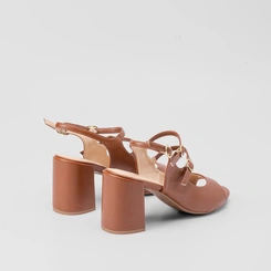 Sandália Gabriela Detalhe Decote & Fivela Caramelo