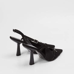 Scarpin Slinback Feminino Gabriela Detalhe Tira Cruzada Nobuck Preto