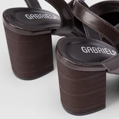 Scarpin Slingback Gabriela Salto Fachete Marrom