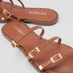 Rasteira Feminina Penélope Tiras Slim Detalhe Fivela & Rebite Caramelo