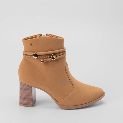 Ankle Boot Dakota Salto Grosso Detalhe Tiras Strass Nobuck Caramelo