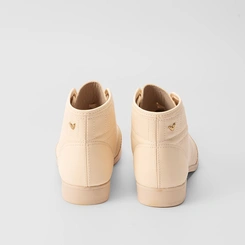 Bota Coturno Mississipi Pespontos Napa Marfim