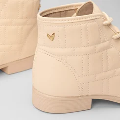 Bota Coturno Mississipi Pespontos Napa Marfim