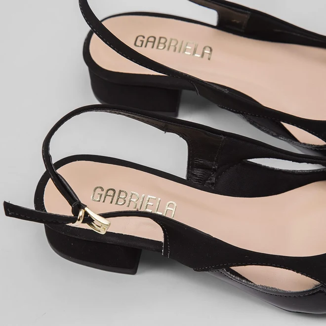 Scarpin Slingback Gabriela Recorte Lateral Preto