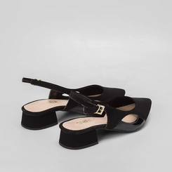 Scarpin Slingback Gabriela Recorte Lateral Preto