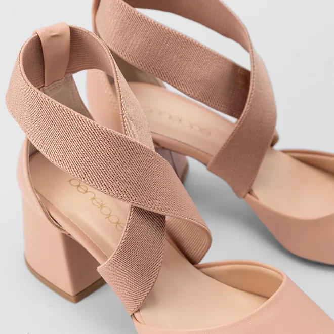 Scarpin Feminino Penélope Tiras Cruzadas Elástico Nude
