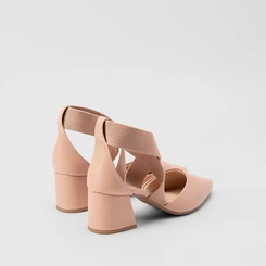 Scarpin Feminino Penélope Tiras Cruzadas Elástico Nude