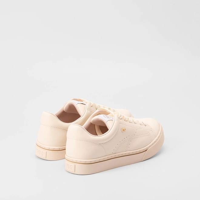 Tênis Casual Feminino Via Marte Pespontos Marfim