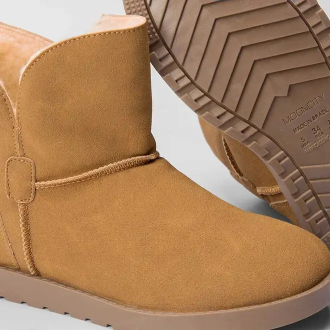 Bota Ugg Mooncity Caramelo