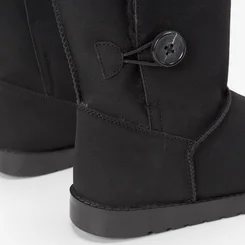 Bota Ugg Mooncity Detalhe Botão Preto