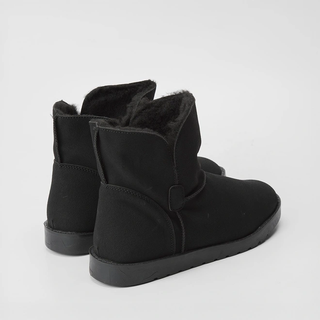 Bota Feminina Mooncity Cano Curto Peluciada Preto