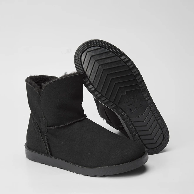 Bota Feminina Mooncity Cano Curto Peluciada Preto