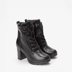 Bota Coturno Mooncity Salto Bloco Detalhe Ilhós Preto