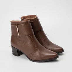 Ankle Boot Pegada Couro Detalhe Tira Marrom