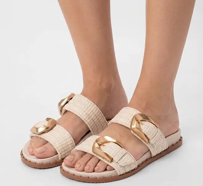 Papete Feminina Gabriela Ráfia Fivela Estilizada Dourada Off White
