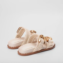 Papete Feminina Gabriela Ráfia Fivela Estilizada Dourada Off White