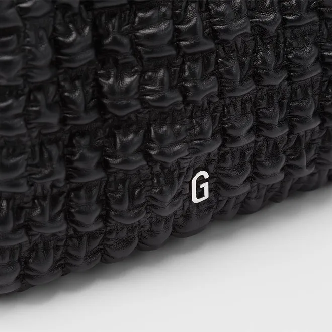 Bolsa Gabriela Pequena Efeito Matelassê Preto