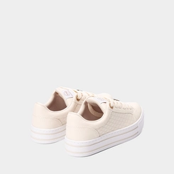 Tênis Casual Feminino Via Marte Flatform Detalhe Estrela Pespontos Marfim