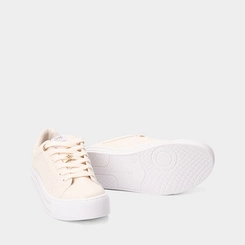 Tênis Casual Feminino Via Marte Flatform Detalhe Estrela Pespontos Marfim