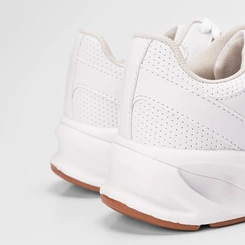 Tênis Chunky Gabriela  Detalhe Ilhós Metalizado Branco