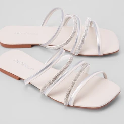 Rasteira Penélope Tiras Metalizadas & Strass Off White