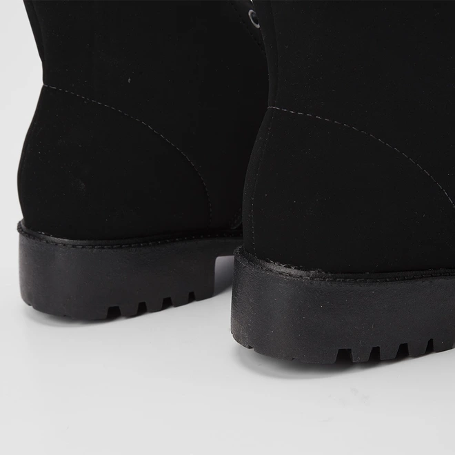 Bota Coturno Penélope Tratorada Nobuck Preto