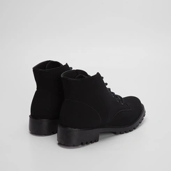 Bota Coturno Penélope Tratorada Nobuck Preto