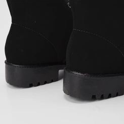 Bota Coturno Penélope Tratorada Nobuck Preto