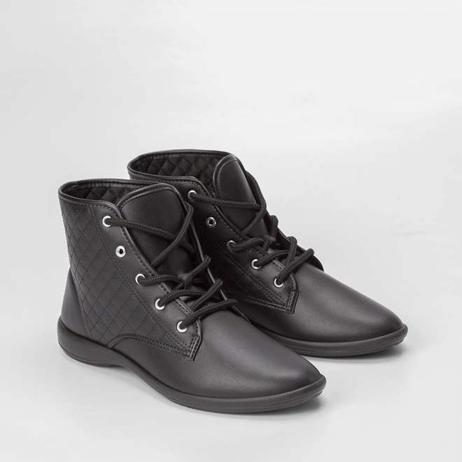 Ankle Boot Moleca Detalhe Pespontos Cruzados Preto
