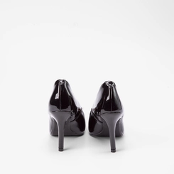 Scarpin Feminino Gabriela Essenciais Salto Fino Verniz Preto