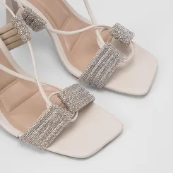 Sandália Gabriela Glam Salto Alto Taça Amarração Off White