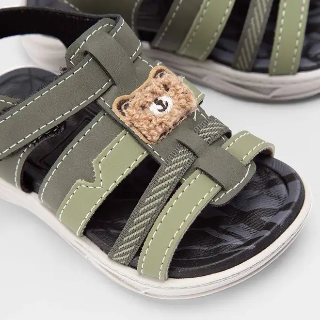 Sandália Infantil Molekinho Tiras Cruzadas Detalhe Urso Verde