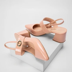 Scarpin Slingback Gabriela Verniz Salto Geométrico Nude