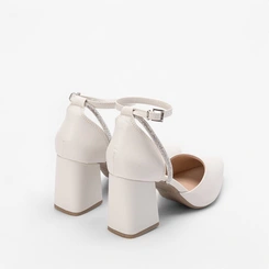 Scarpin Feminino Penélope Tira Strass Off White