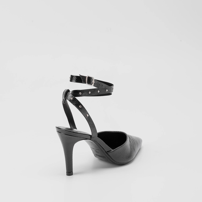 Scarpin Slingback Gabriela Tiras Cruzadas Rebite Preto