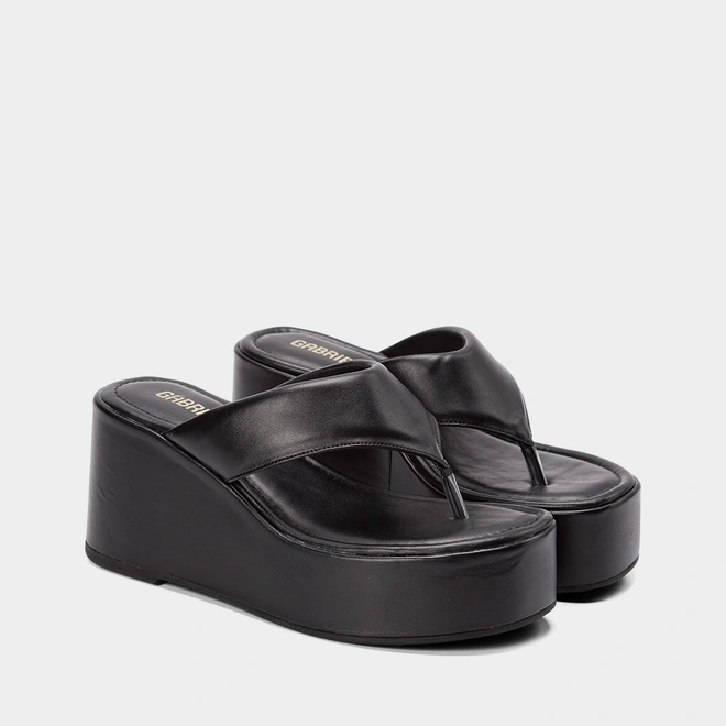 Tamanco Feminino Gabriela Plataforma Tira de Dedo Puffer Preto