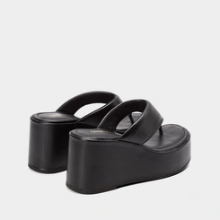Tamanco Feminino Gabriela Plataforma Tira de Dedo Puffer Preto